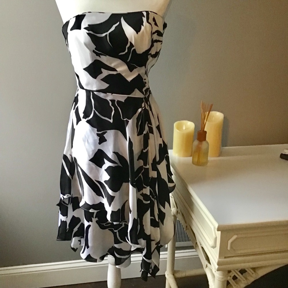 White House Black Market strapless dress
